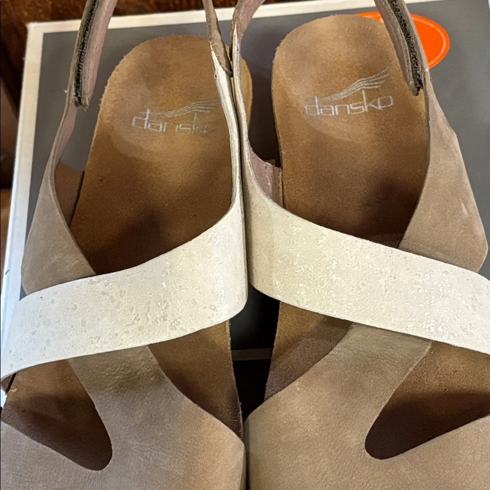 Dansko Brown and Cream Suede & Leather Wedge Sandals, Tiana Size 37 US 6.5-7 NWT